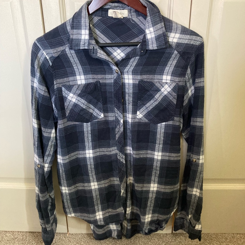 Love Notes Navy & White Plaid Button-Down Shirt